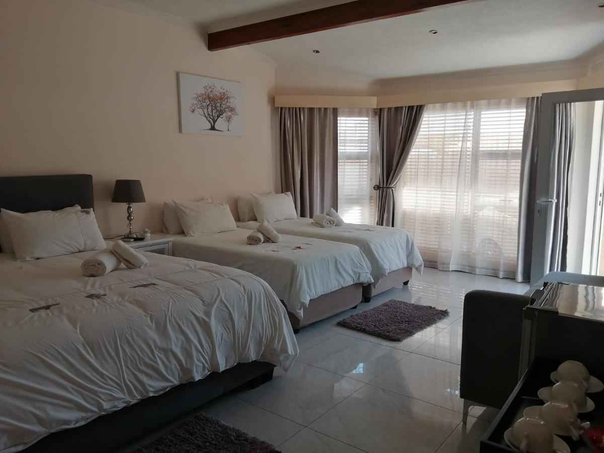 ווינדהוק Esperanca Guesthouse מראה חיצוני תמונה