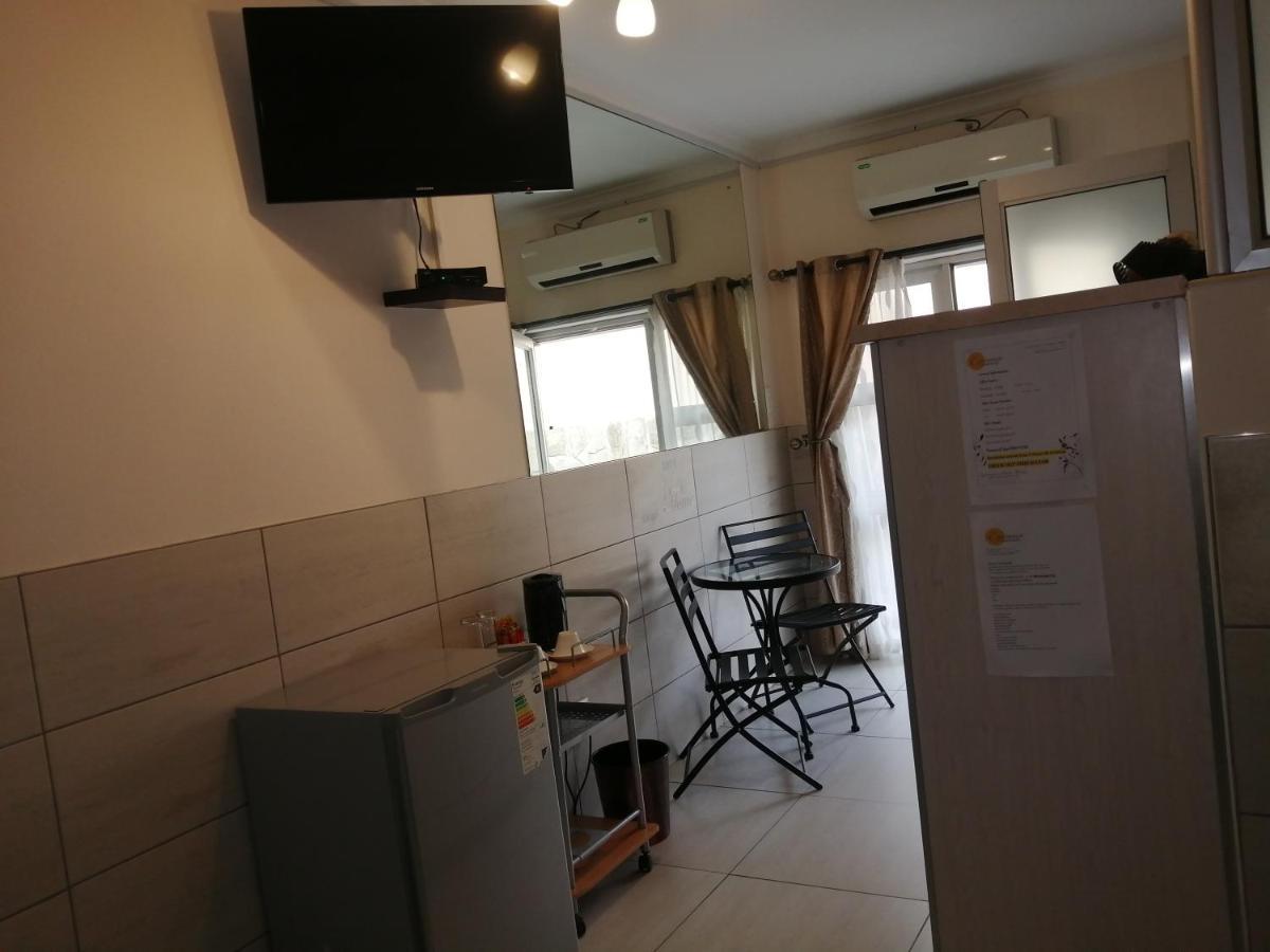 ווינדהוק Esperanca Guesthouse מראה חיצוני תמונה