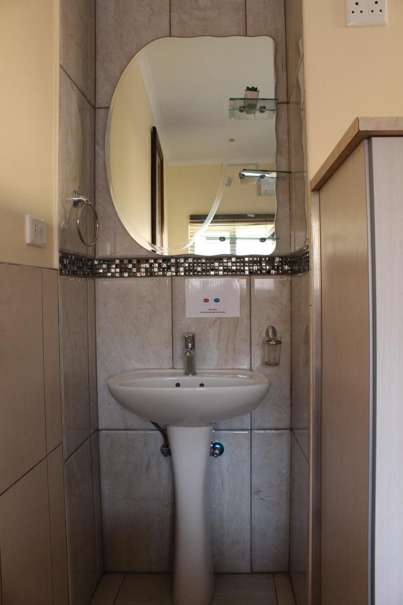 ווינדהוק Esperanca Guesthouse מראה חיצוני תמונה