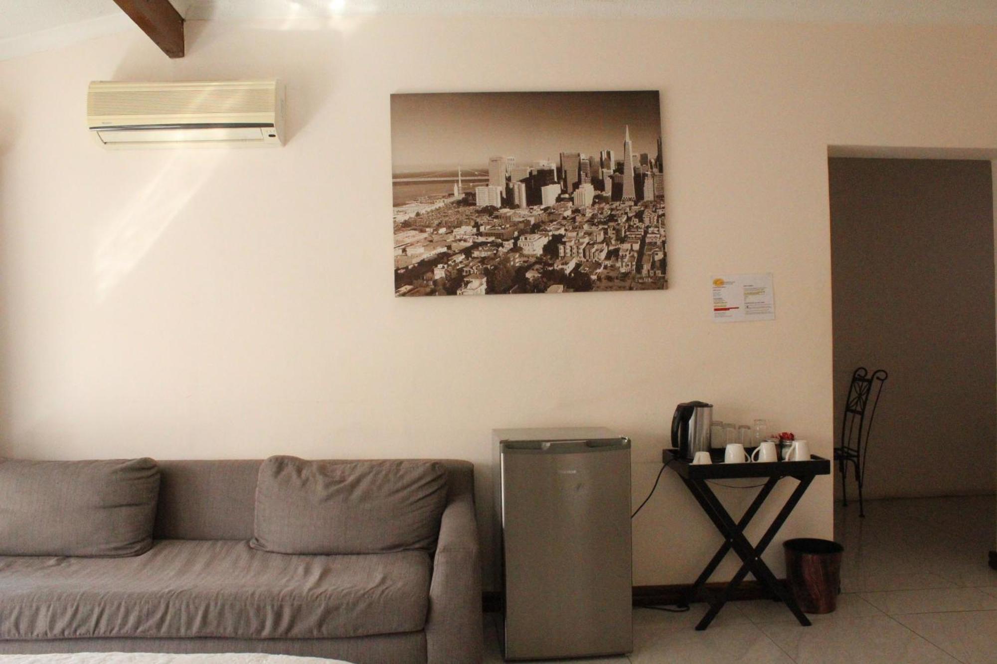 ווינדהוק Esperanca Guesthouse מראה חיצוני תמונה