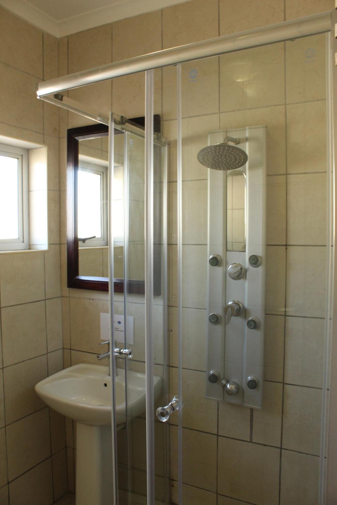 ווינדהוק Esperanca Guesthouse מראה חיצוני תמונה