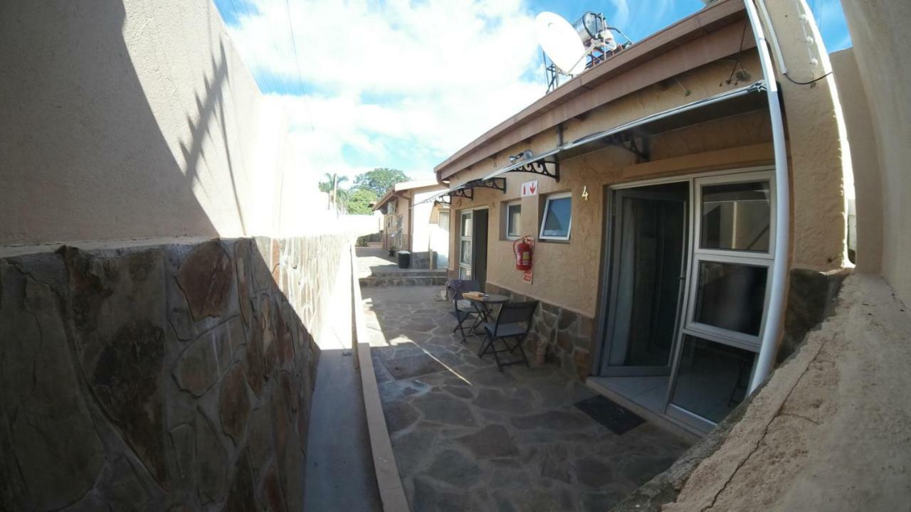 ווינדהוק Esperanca Guesthouse מראה חיצוני תמונה