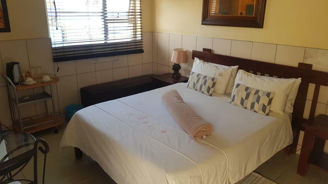 ווינדהוק Esperanca Guesthouse מראה חיצוני תמונה